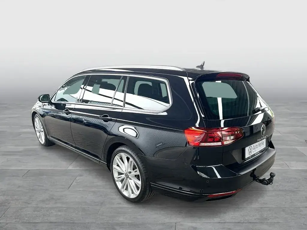 Occasion VW Passat R-line 200 ch (147 kW) 2023 Noir Break