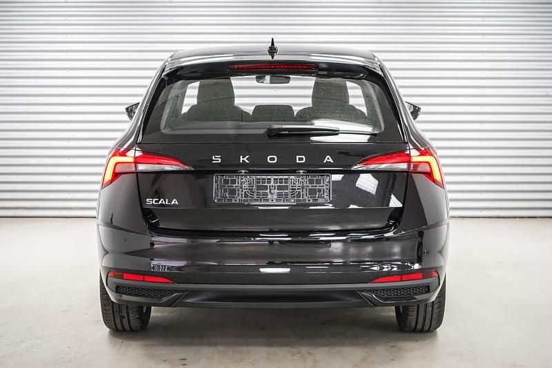 Neu Skoda Scala Selection 150 PS (110 kW) 2026 Black magic metallic (1z) Kleinwagen