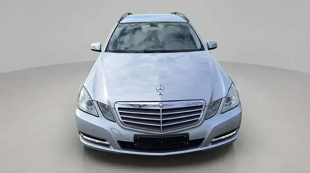 Gebraucht Mercedes E300 252 PS (185 kW) 2012 Silber Kombi
