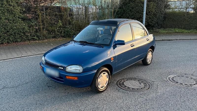 Gebraucht Mazda 121 72 PS (52 kW) 1991 Blau Kleinwagen