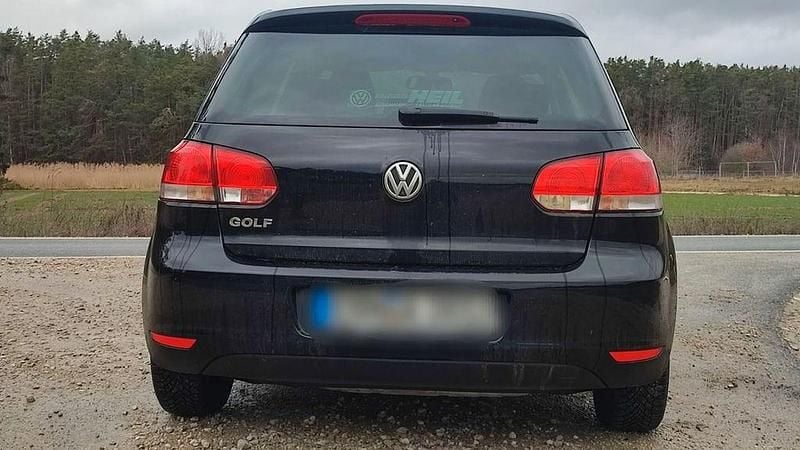 Gebraucht VW Golf VI 86 PS (63 kW) 2012 Schwarz Kleinwagen