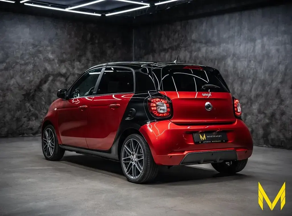 Używany Smart ForFour Brabus Xclusive 121 KM (88 kW) 2019 Czerwony Hatchback