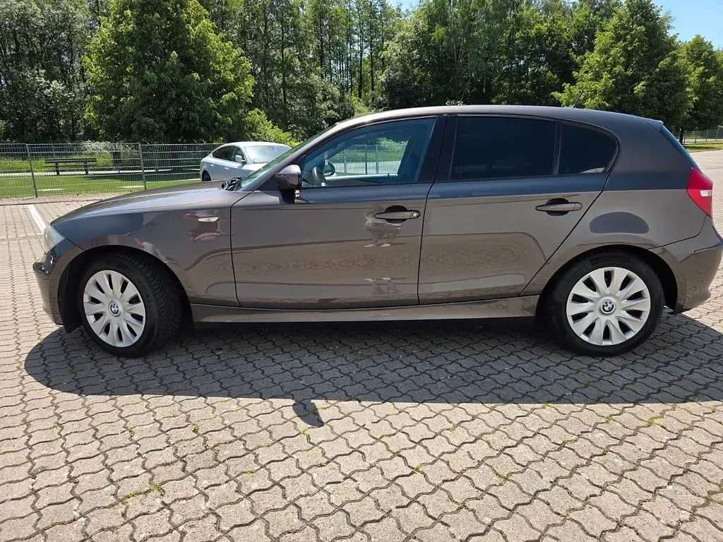 Gebraucht BMW 116 122 PS (89 kW) 2009 Braun Kleinwagen