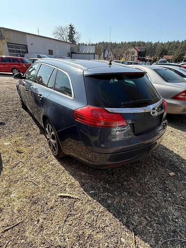 Blau Gebraucht 2011 Opel Insignia Kombi | 1.500 € (Superpreis) - Bild 1/4