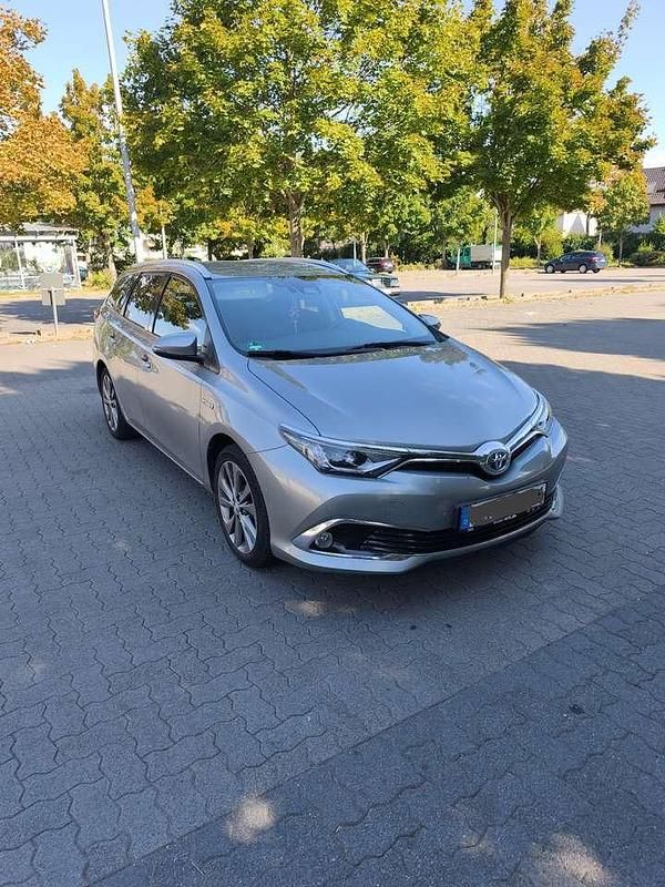 Gebraucht 2018 Toyota Auris Hybrid Executive Limousine | 13.500 € (Guter Preis) - Bild 1/4