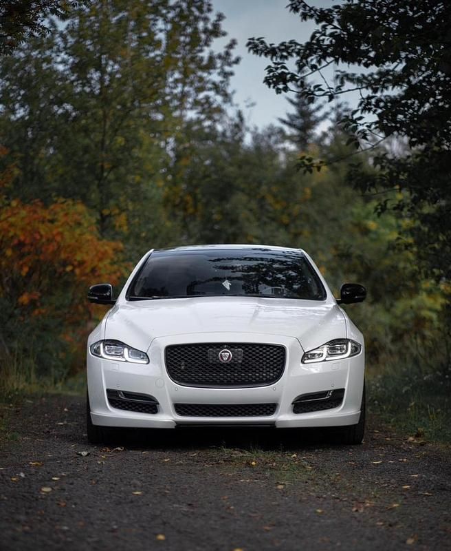 Weiß Gebraucht 2016 Jaguar XJ R-Sport Limousine | 21.500 € (Guter Preis) - Bild 1/4