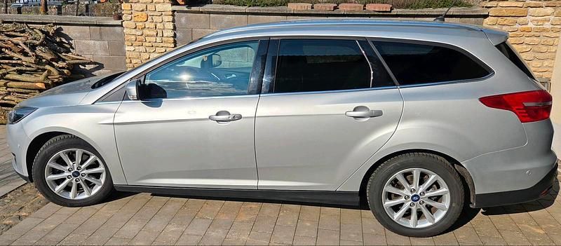 Gebraucht Ford Focus Titanium 150 PS (110 kW) 2018 Grau Kombi
