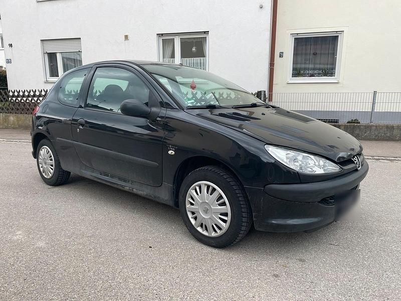 Gebraucht Peugeot 206 60 PS (44 kW) 2005 Schwarz Kleinwagen