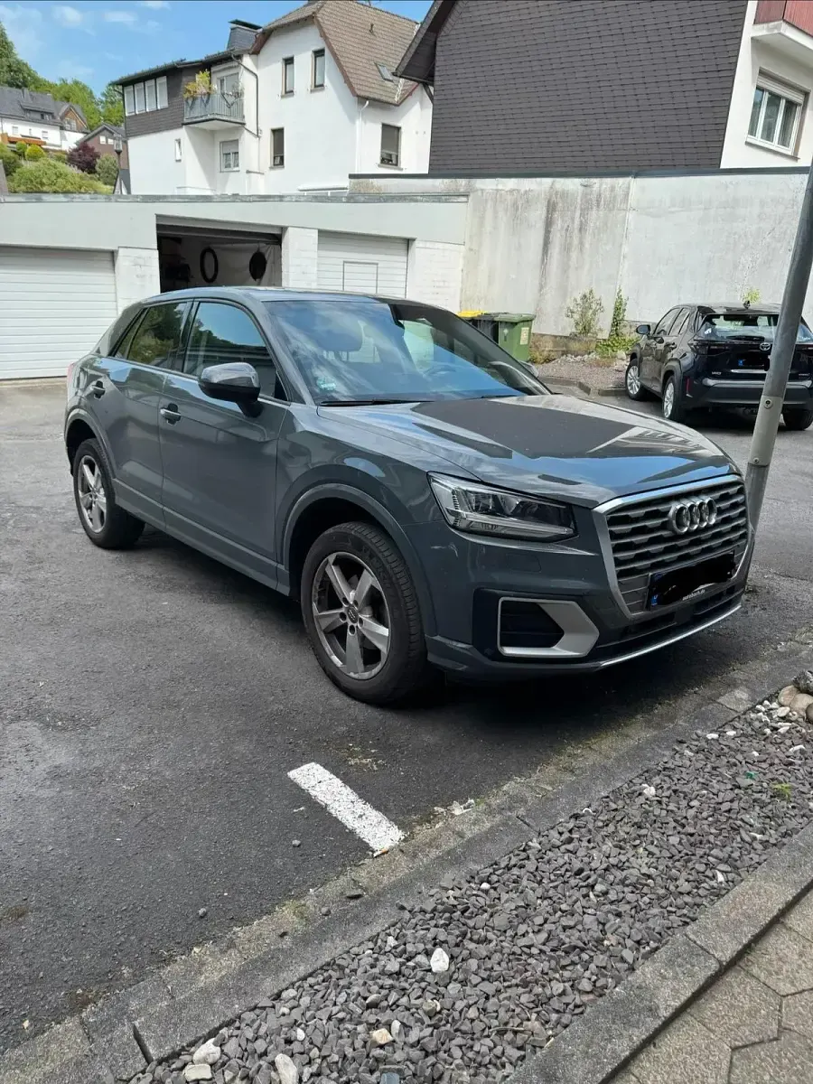 Gebraucht Audi Q2 150 PS (110 kW) 2019 Grau SUV