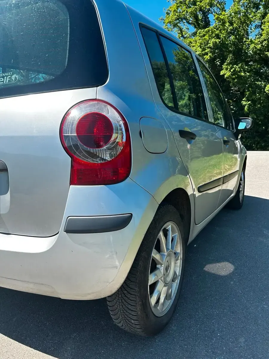 Gebraucht Renault Modus 75 PS (55 kW) 2006 Silber Van / Kleinbus