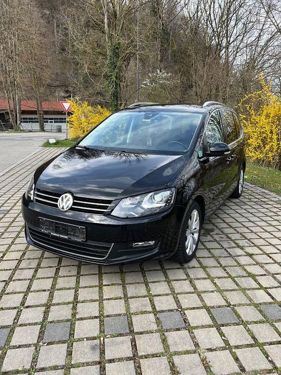 Schwarz Gebraucht 2018 VW Sharan Join Van / Kleinbus | 22.800 € (Guter Preis) - Bild 1/4