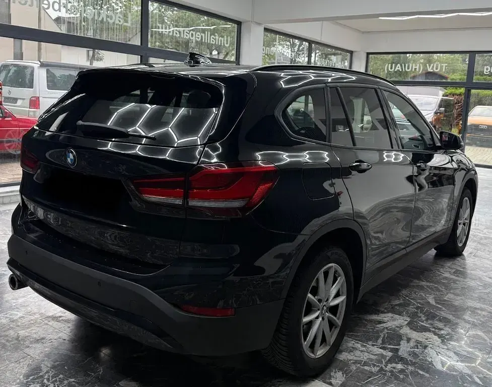 Gebraucht BMW X1 Advantage 136 PS (100 kW) 2022 Schwarz SUV