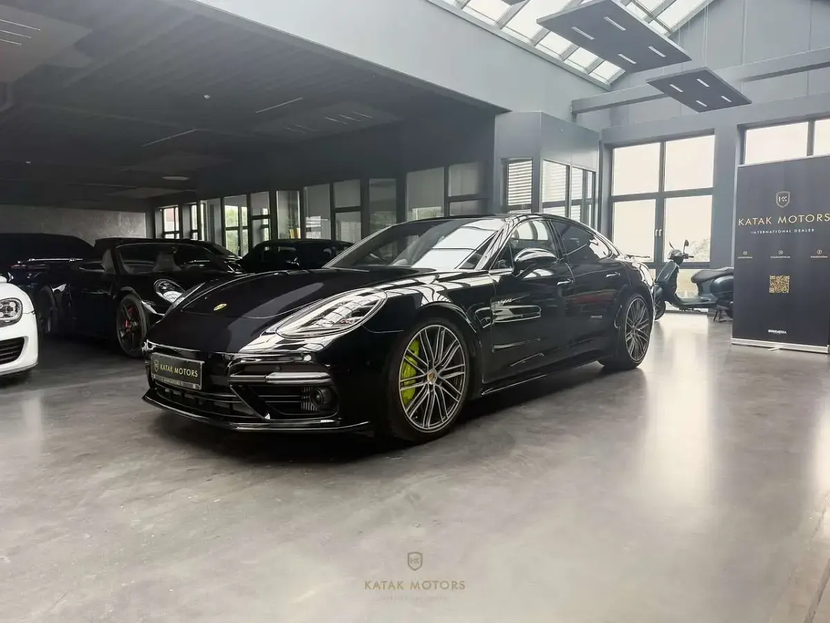 Gebraucht Porsche Panamera Turbo S E-Hybrid 680 PS (500 kW) 2018 Tiefschwarz Kleinwagen