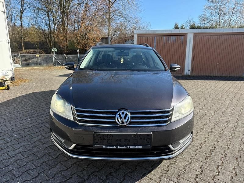 Gebraucht VW Passat 163 PS (119 kW) 2012 Braun Limousine