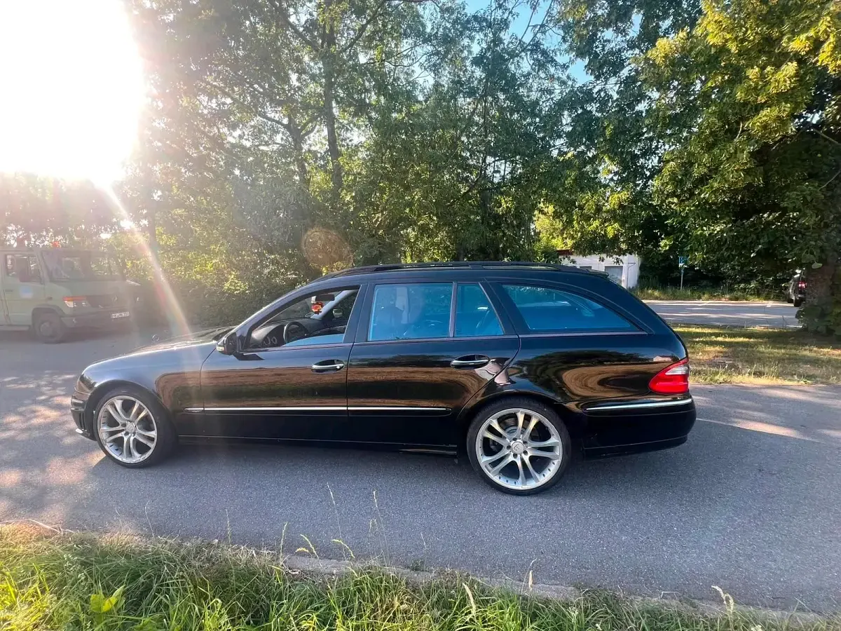 Gebraucht Mercedes E280 AMG 190 PS (139 kW) 2007 Schwarz Kombi
