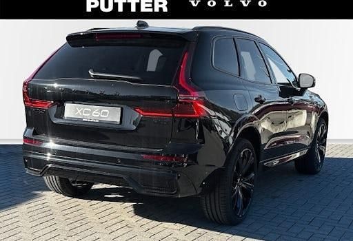 Neu Volvo XC60 Plus 250 PS (183 kW) 2025 Schwarz SUV