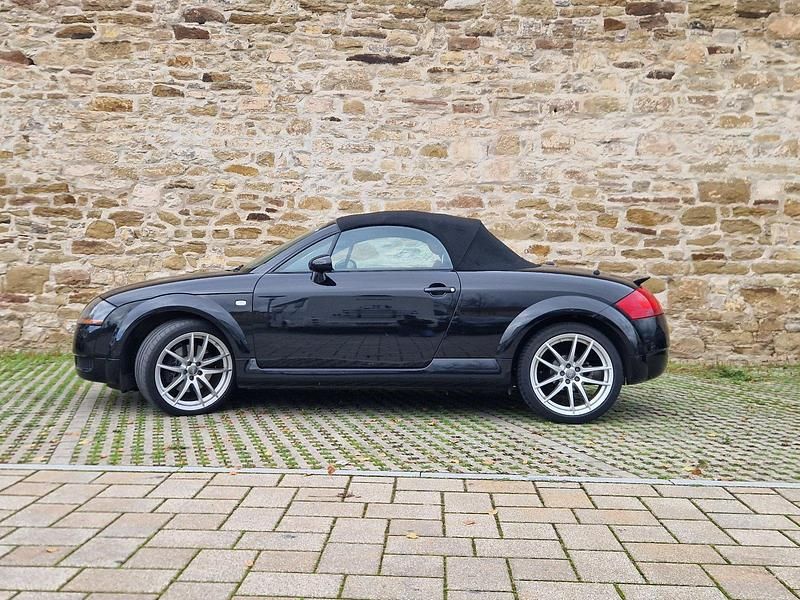 Schwarz Gebraucht 2006 Audi TT Roadster Cabrio | 8.750 € (Fairer Preis) - Bild 1/4