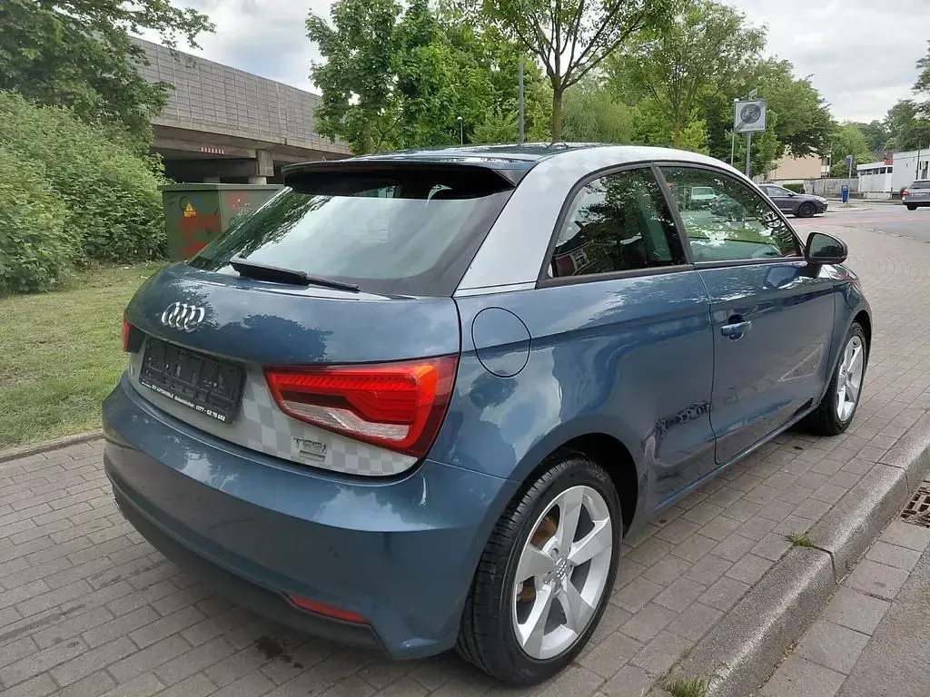Gebraucht Audi A1 Design 82 PS (60 kW) 2017 Grau Kleinwagen