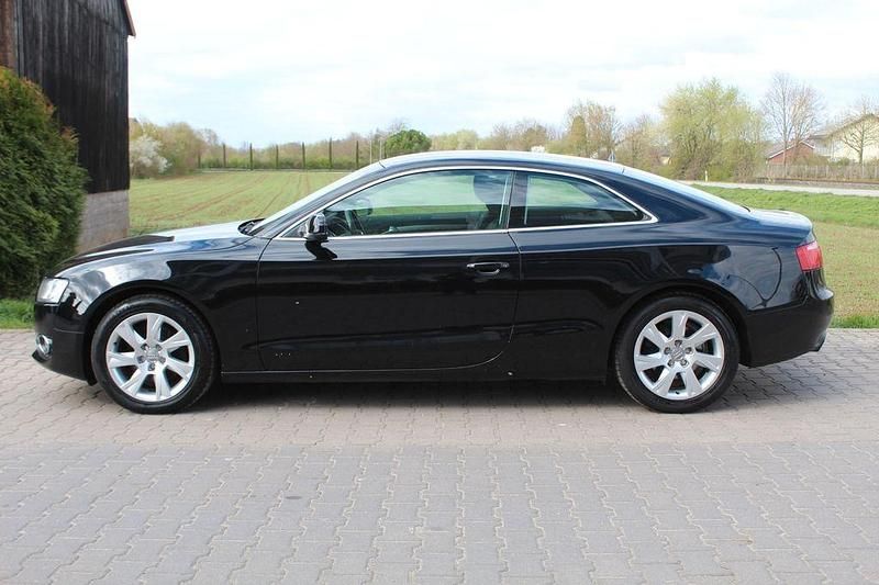 Gebraucht Audi A5 160 PS (117 kW) 2011 Schwarz Coupé