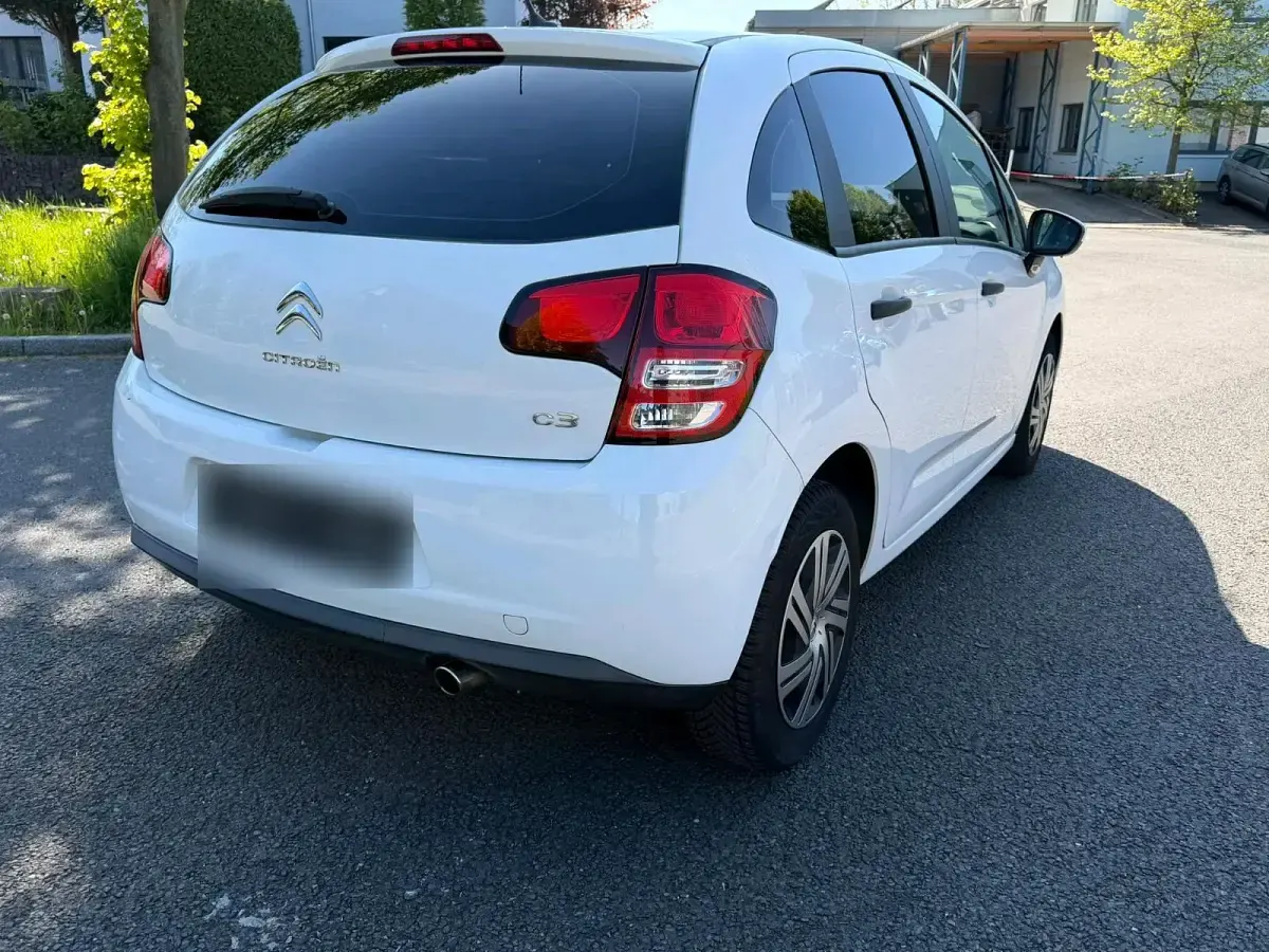 Gebraucht Citroën C3 60 PS (44 kW) 2011 Weiß Kleinwagen