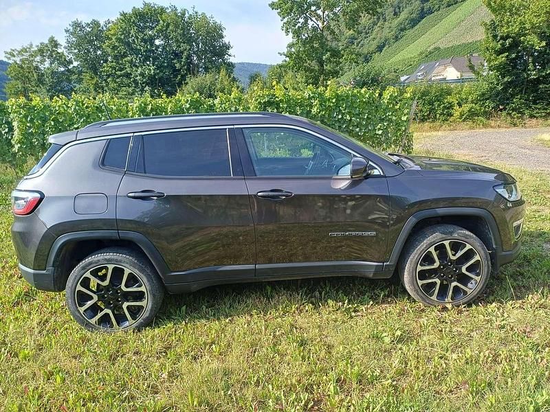 Gebraucht Jeep Compass Limited 170 PS (125 kW) 2018 SUV