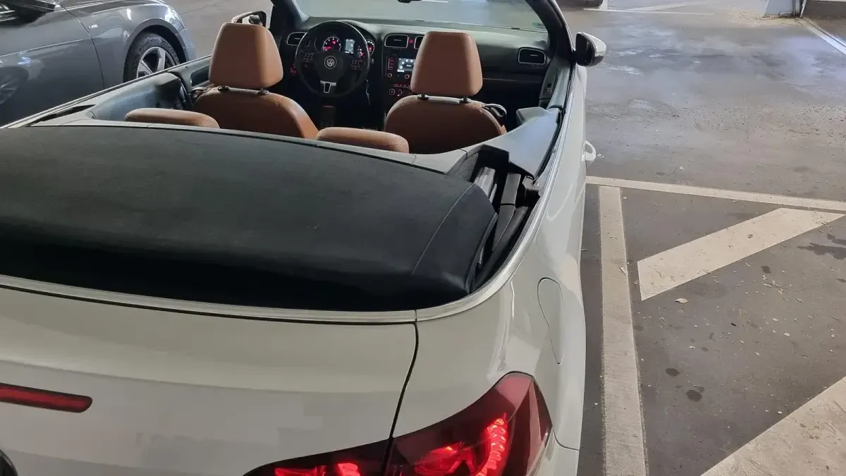 Gebraucht VW Golf 160 PS (117 kW) 2011 Weiß Cabrio