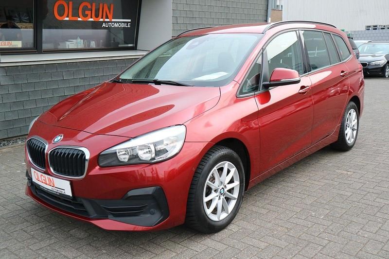 Rot Gebraucht 2018 BMW 216 Gran Tourer Advantage Van / Kleinbus | 11.990 € (Superpreis) - Bild 1/4