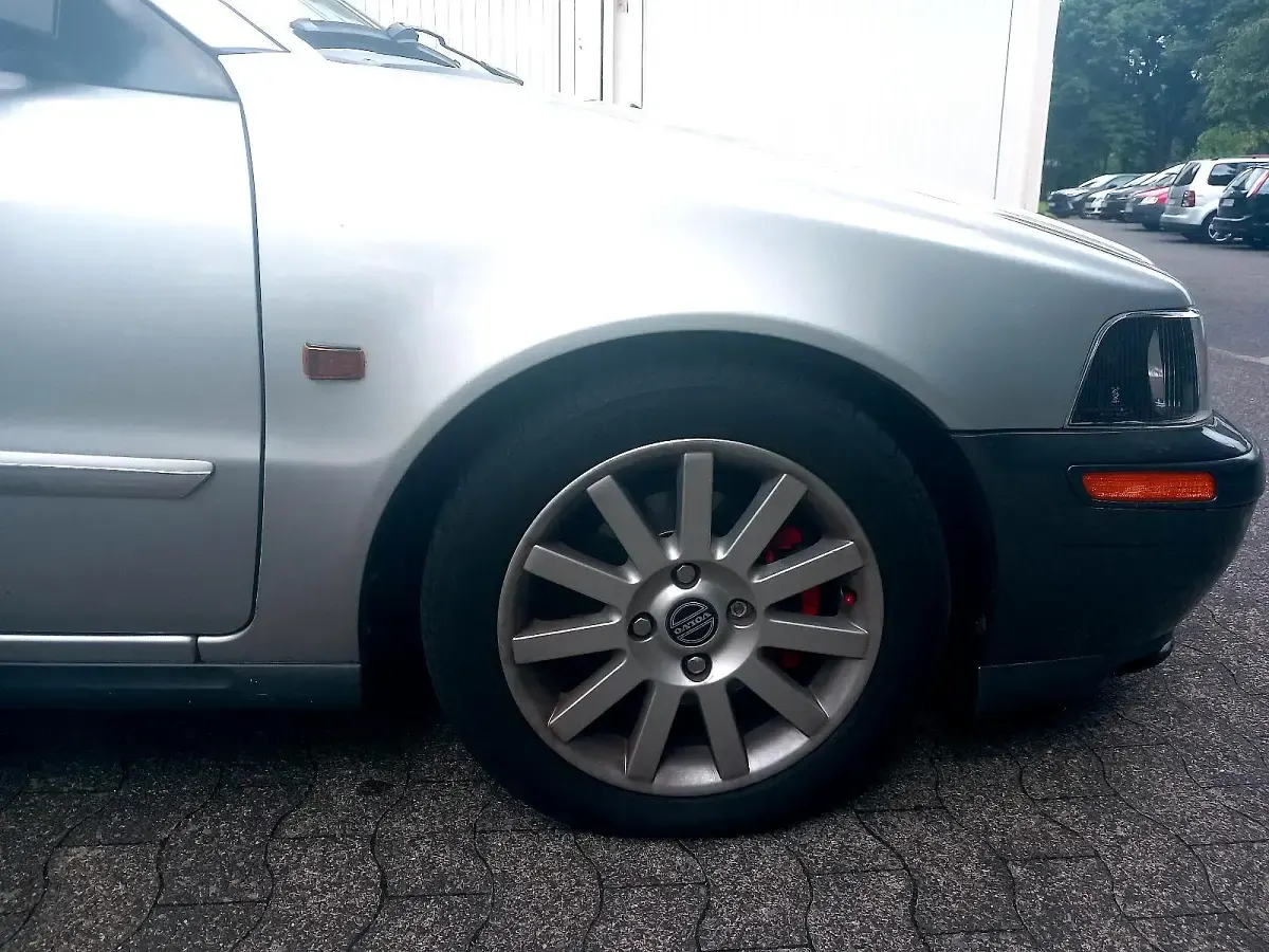Gebraucht Volvo V40 Standard 116 PS (85 kW) 2004 Silber Kombi