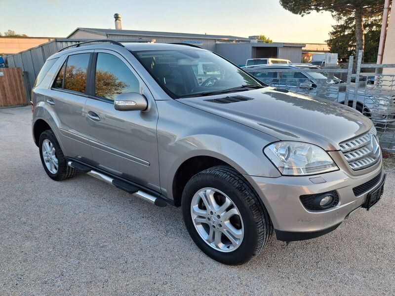 Silber Gebraucht 2007 Mercedes ML320 SUV | 6.490 € (Guter Preis) - Bild 1/4