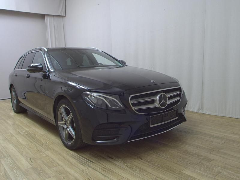 Gebraucht Mercedes E300 AMG line 306 PS (225 kW) 2020 Schwarz Kombi