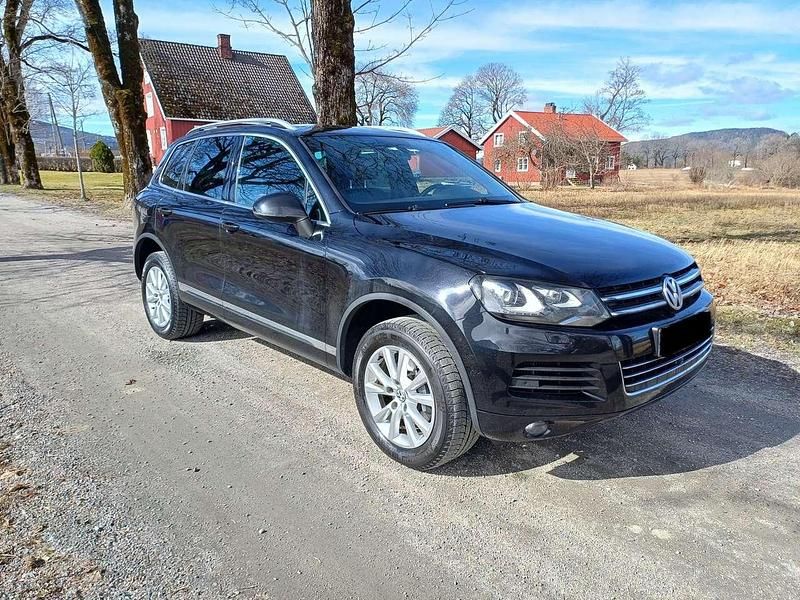 Schwarz Gebraucht 2012 VW Touareg SUV | 11.000 € (Guter Preis) - Bild 1/4