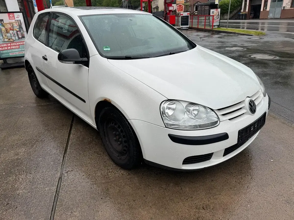 Gebraucht VW Golf IV 90 PS (66 kW) 2006 Weiß Kleinwagen