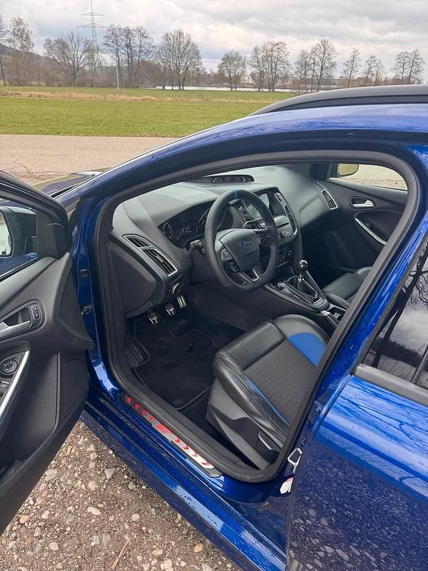 Gebraucht Ford Focus ST 250 PS (183 kW) 2017 Blau Kombi