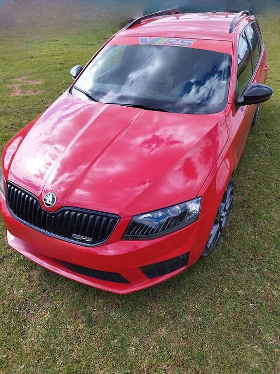 Rot Gebraucht 2016 Skoda Octavia RS Kombi | 15.500 € (Fairer Preis) - Bild 1/4