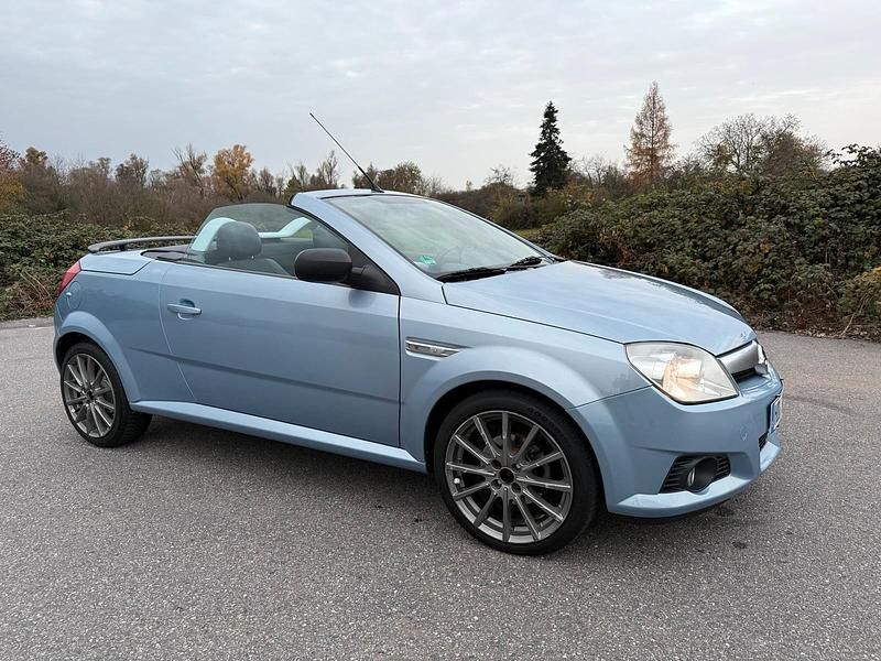 Andere farben Gebraucht 2006 Opel Tigra Cabrio | 2.480 € (Fairer Preis) - Bild 1/4
