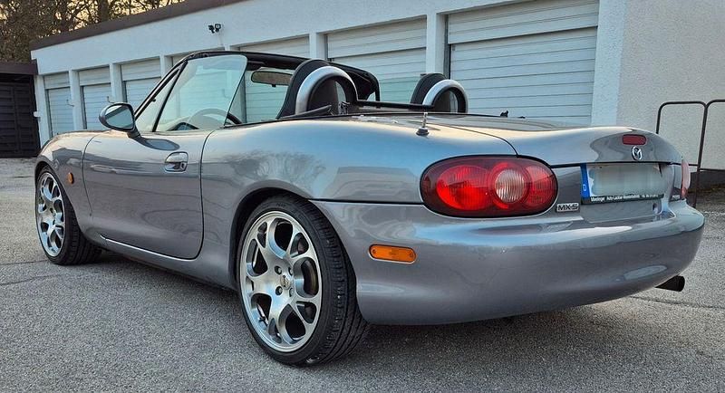 Gebraucht Mazda MX5 110 PS (80 kW) 2004 Grau Cabrio
