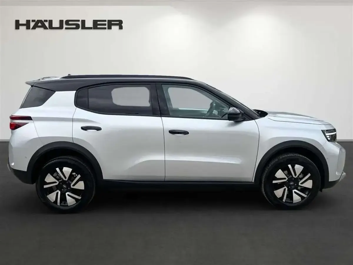 Neu Opel Frontera Ultimate 145 PS (106 kW) 2026 Silber SUV