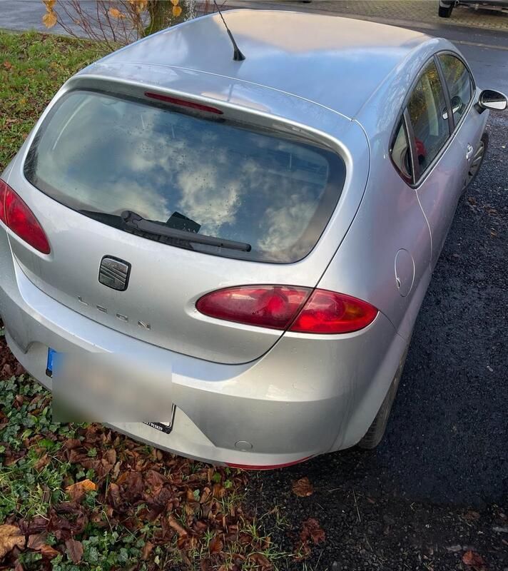 Grau Gebraucht 2007 Seat Leon Kleinwagen | 1.750 € (Guter Preis) - Bild 1/4