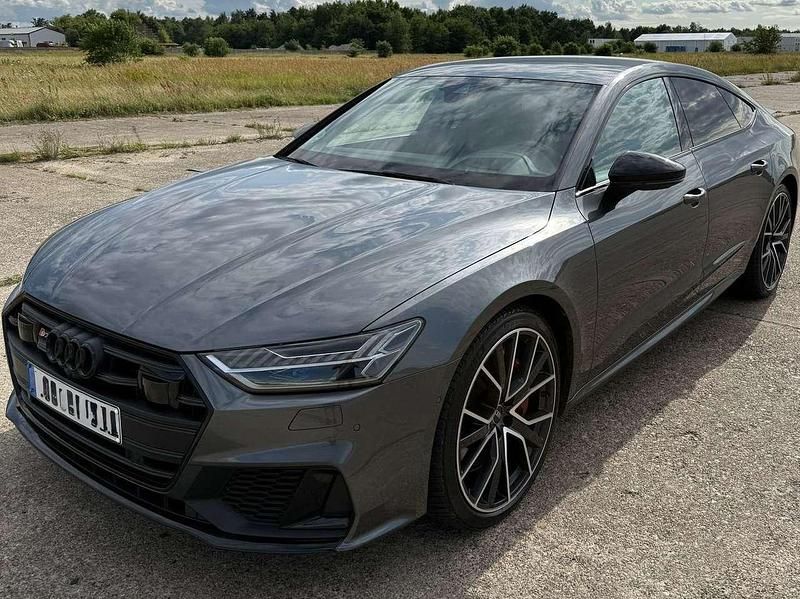 Grau Gebraucht 2021 Audi S7 Design Kleinwagen | 64.000 € (Etwas zu teuer) - Bild 1/4