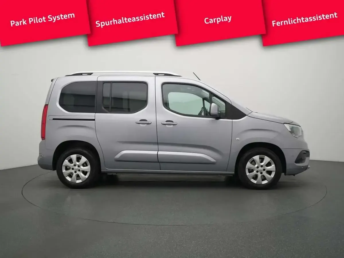 Gebraucht Opel Combo Life Innovation 131 PS (96 kW) 2019 Quarz grau Van / Kleinbus