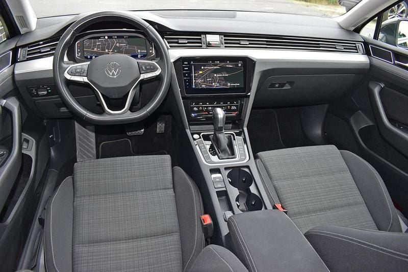 Usata VW Passat Business 200 CV (147 kW) 2022 Grigio Station wagon