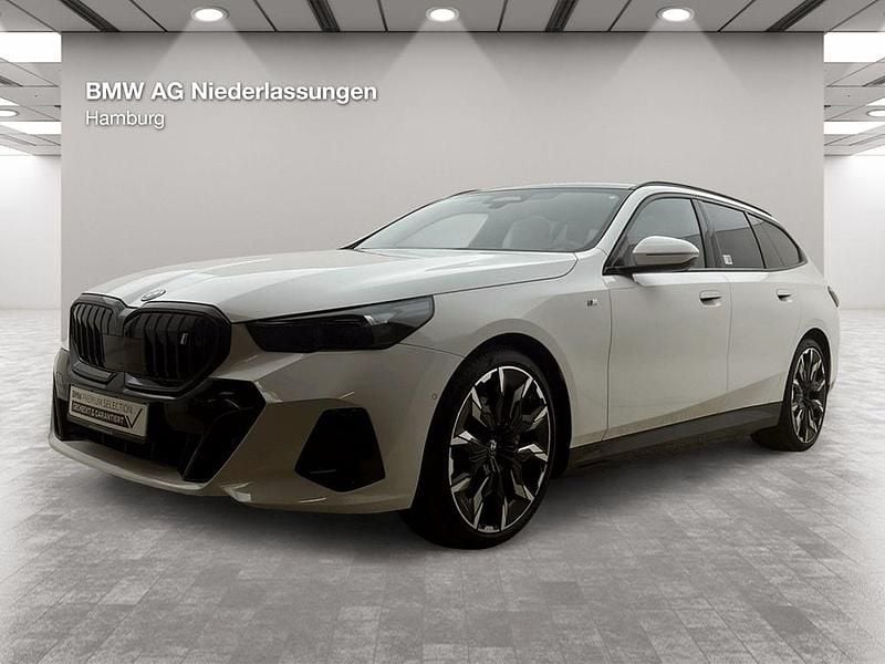 Gebraucht BMW i5 M Sport 250 kW (340 PS) 2025 Weiß Kombi