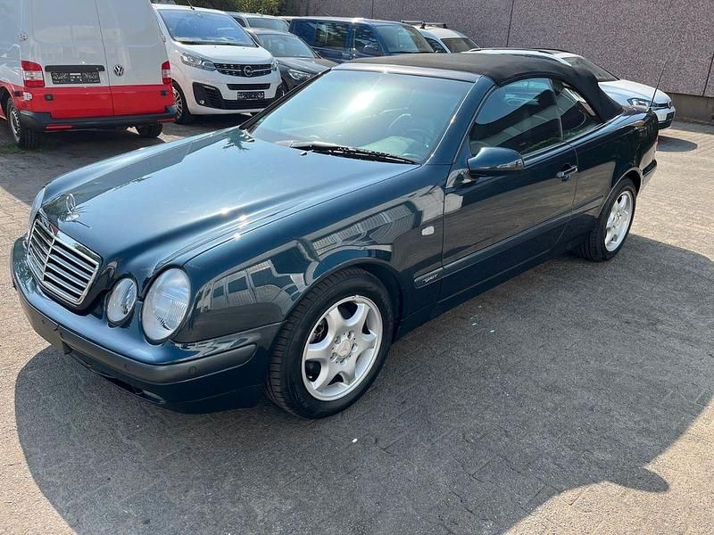 Schwarz Gebraucht 1999 Mercedes CLK200 Cabrio | 8.980 € (Fairer Preis) - Bild 1/4