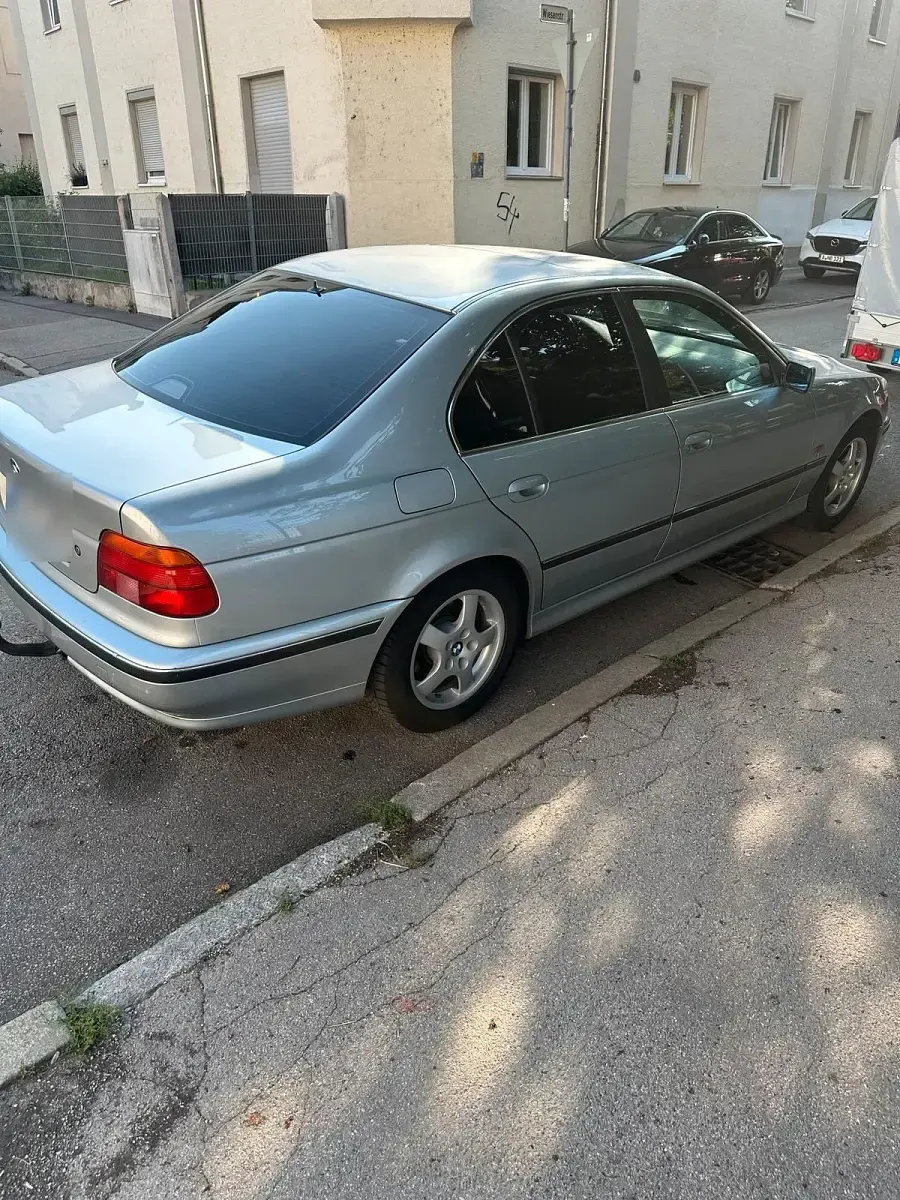 Gebraucht BMW 520 150 PS (110 kW) 1997 Silber Limousine