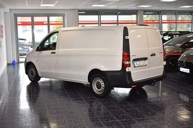 Weiß Gebraucht 2020 Mercedes Vito Van / Kleinbus | 17.370 € (Superpreis) - Bild 1/4
