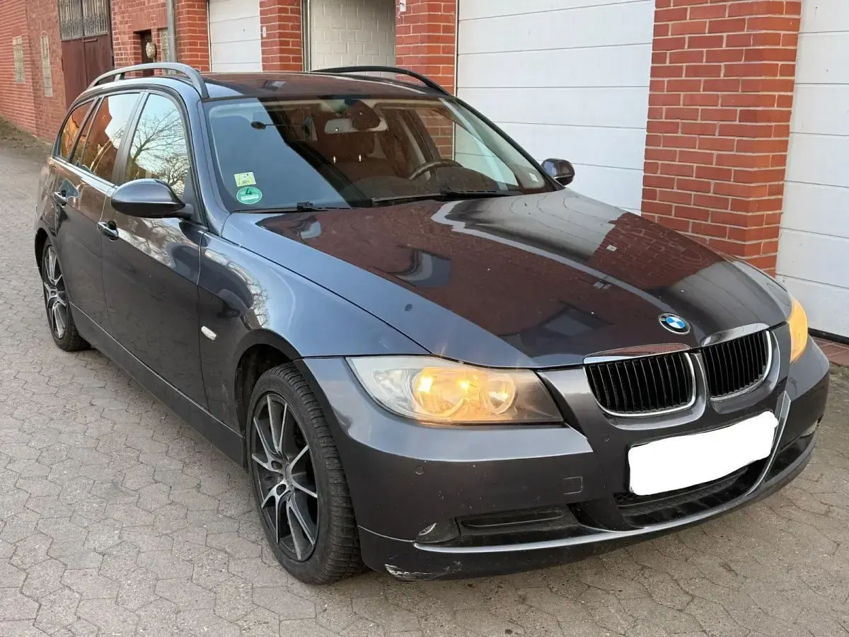 Gebraucht BMW 318 129 PS (94 kW) 2006 Grau Kombi
