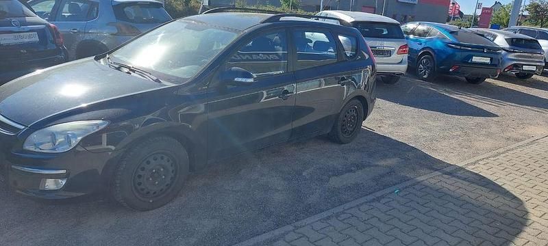 Gebraucht Hyundai i30 Comfort 116 PS (85 kW) 2008 Schwarz Kombi