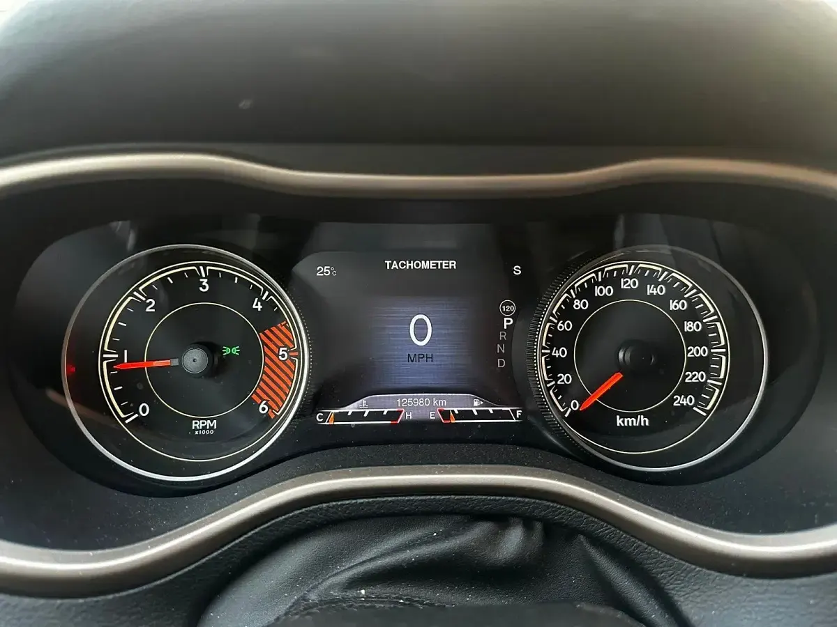 Gebraucht Jeep Cherokee 170 PS (125 kW) 2014 Weiß SUV