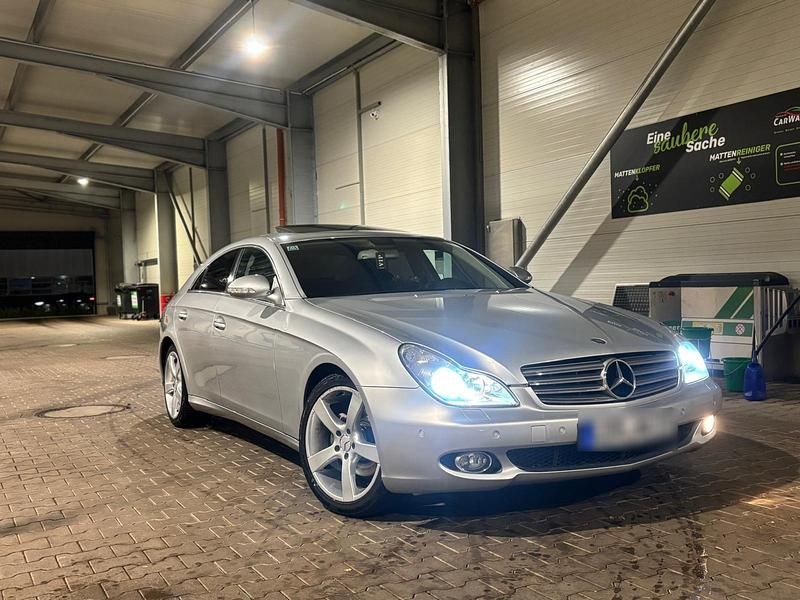 Second-hand Mercedes CLS320 2006 Argintiu Coupe