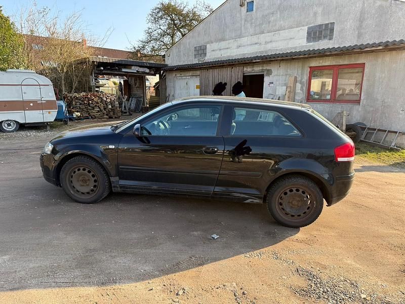 Gebraucht Audi A3 102 PS (75 kW) 2005 Schwarz Kleinwagen